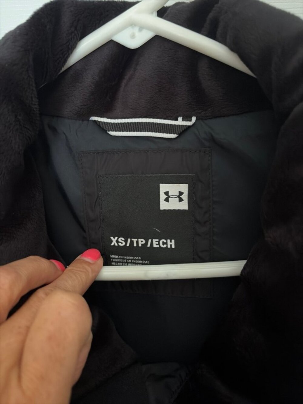 Vest - Picture 2 of 3